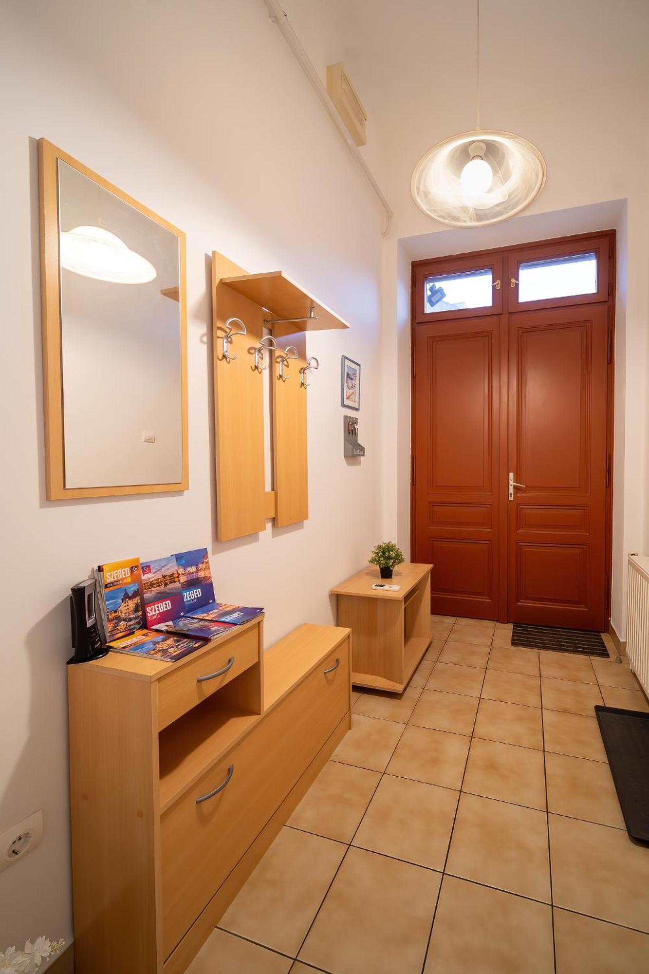 Tomka Apartman Segedyn Zewnętrze zdjęcie