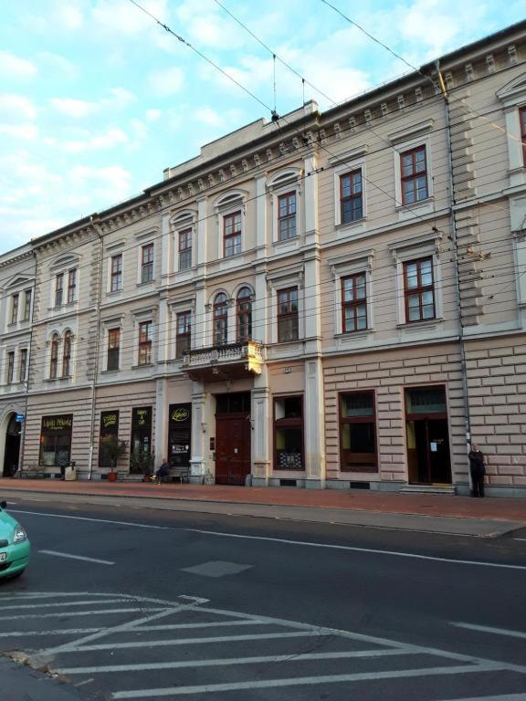 Tomka Apartman Segedyn Zewnętrze zdjęcie